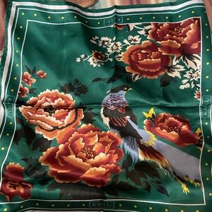 Kailu Silk Multipurpose Square